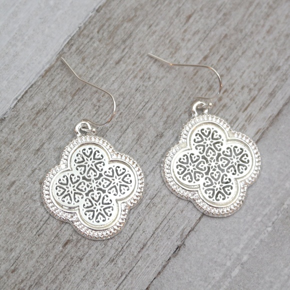 REVITALIZED Jewelry - 3/$15 • Silver Quatrefoil Earrings